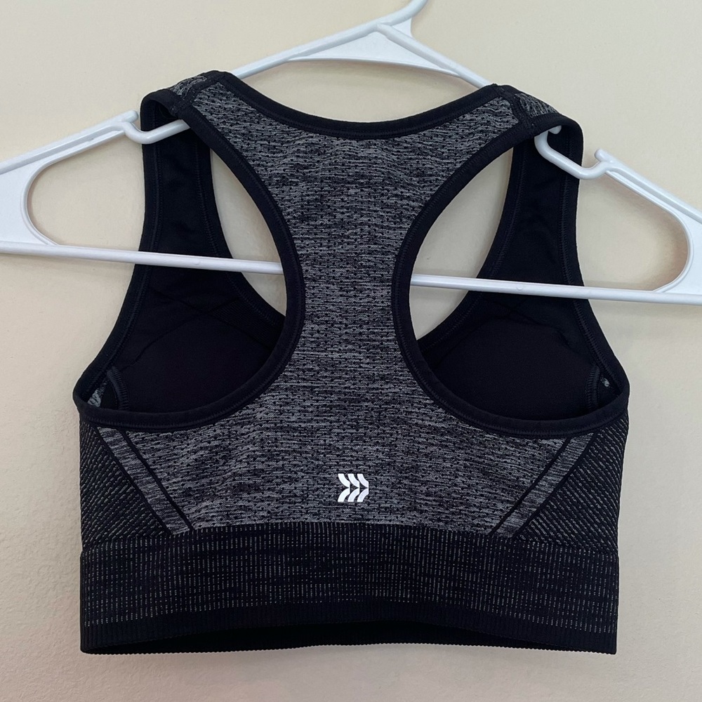 Sports bra - Picture 2 of 3